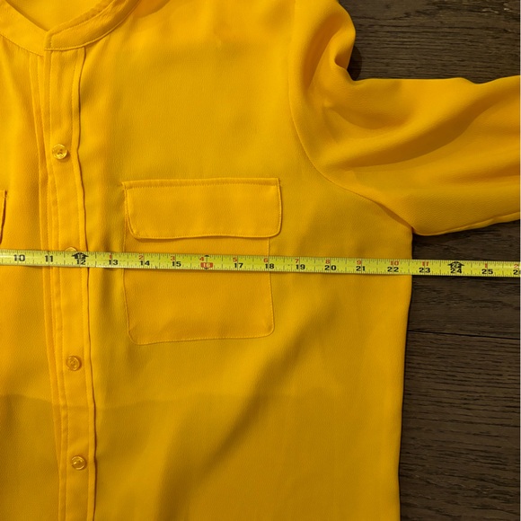 IMNYC Yellow blouse women’s size large - Picture 3 of 4